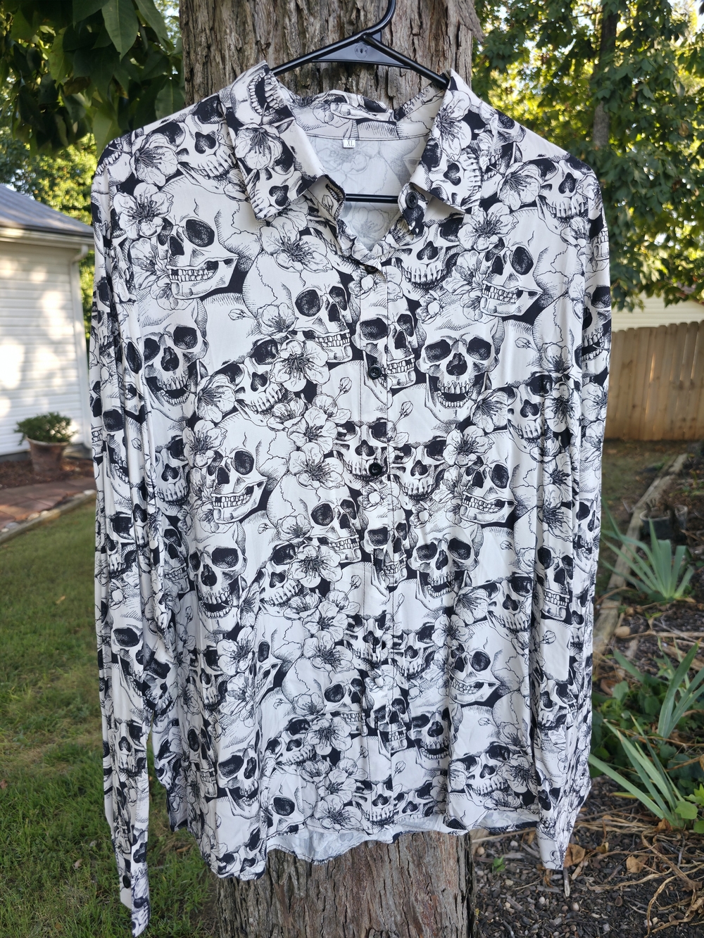 Black & White Skull Print Long-Sleeve Womens Shirt